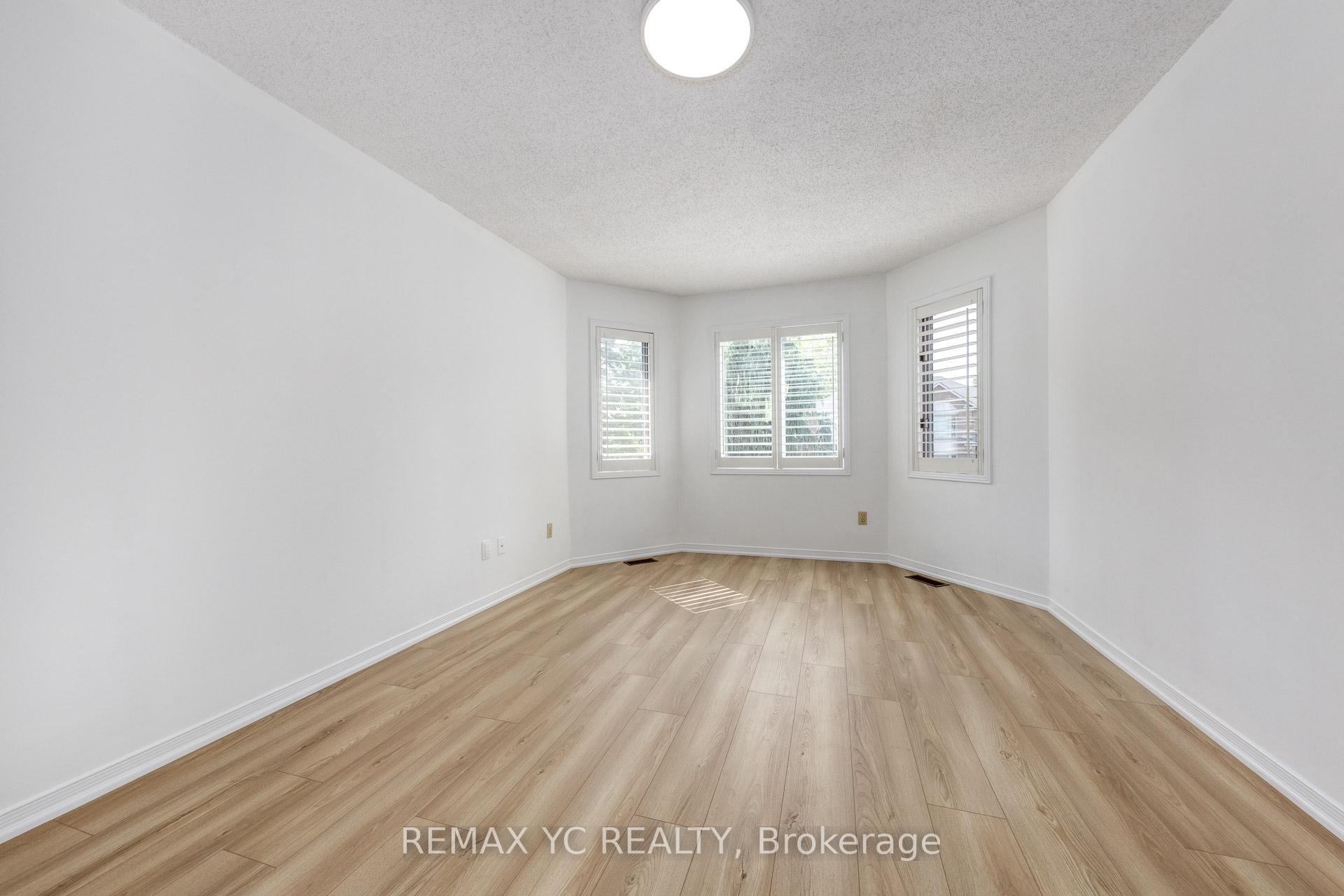 Photo 7 of 896 Darwin Drive, Pickering, Dunbarton — HOMEH
