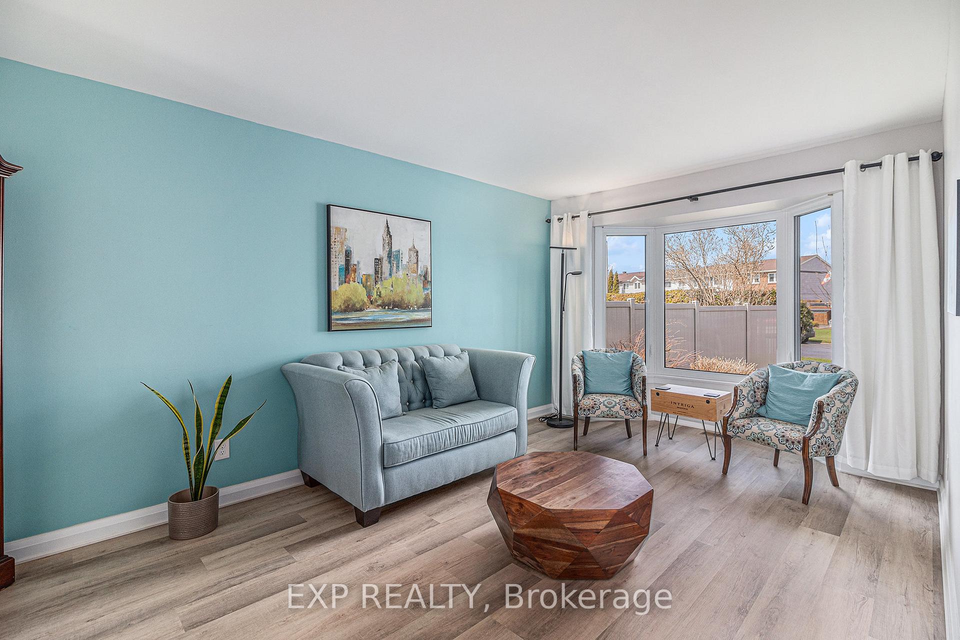 Photo 5 of 374 Mockingbird Drive, Ottawa, Chatelaine Village — HOMEH