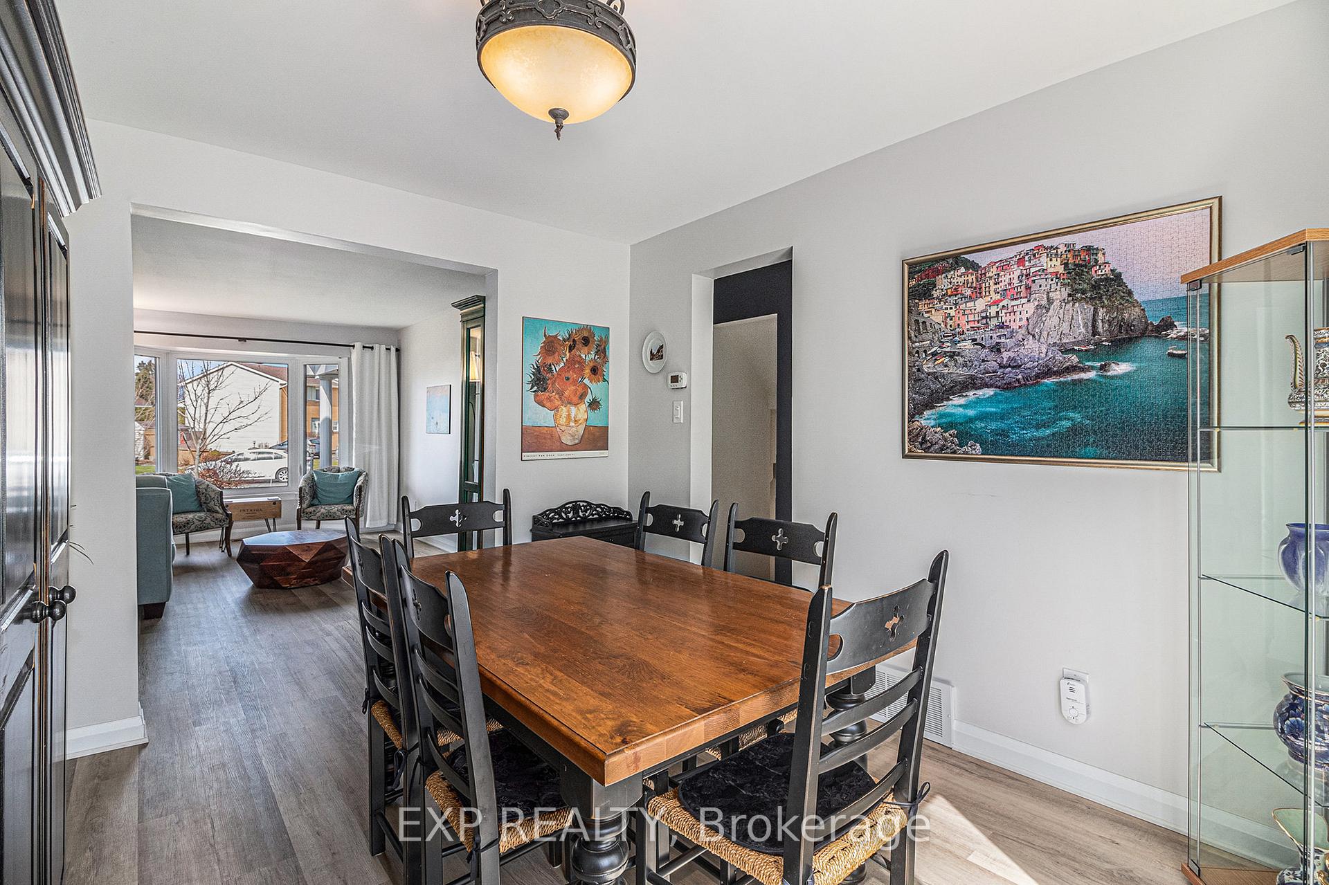 Photo 7 of 374 Mockingbird Drive, Ottawa, Chatelaine Village — HOMEH
