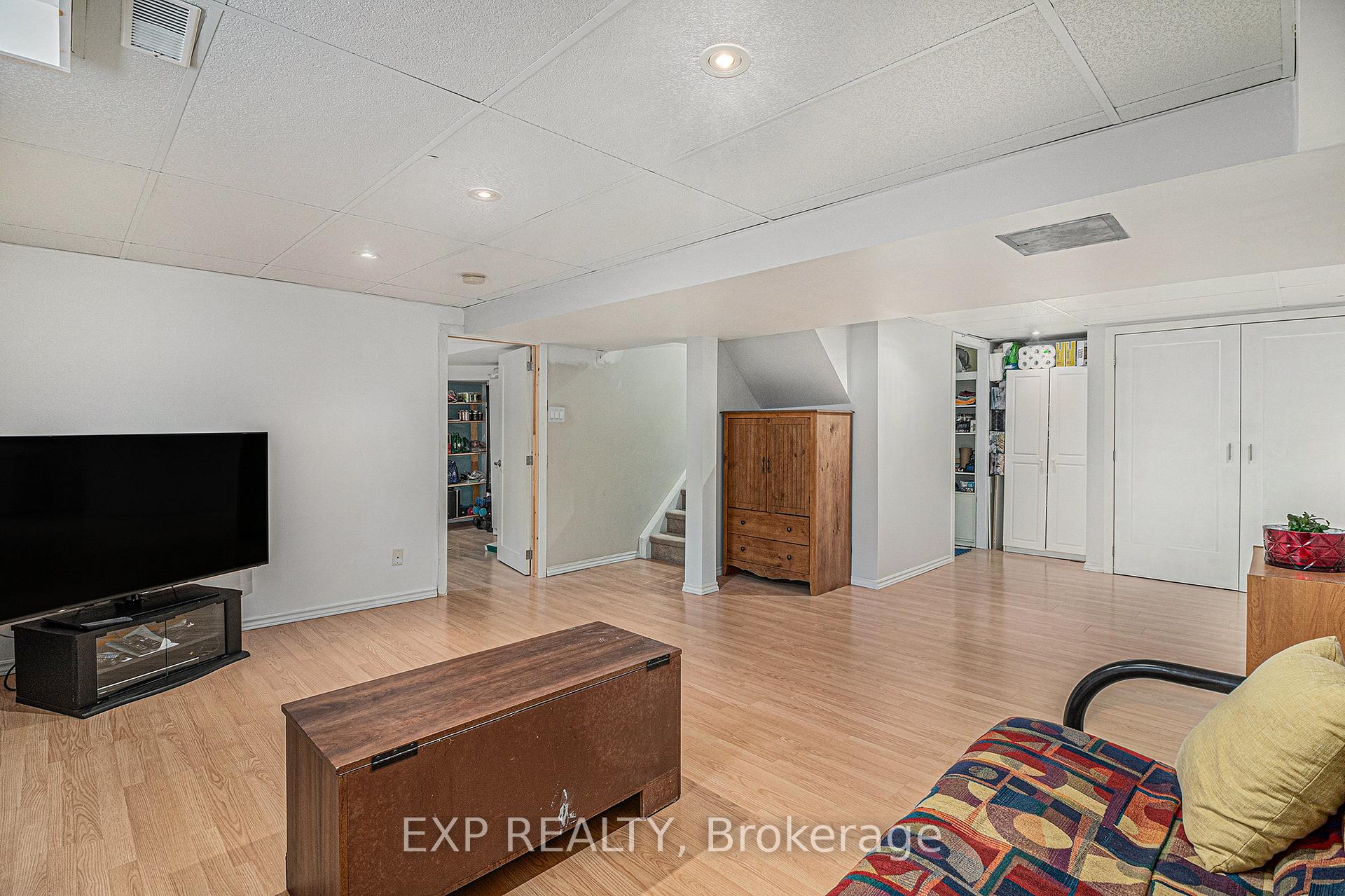 Photo 24 of 374 Mockingbird Drive, Ottawa, Chatelaine Village — HOMEH