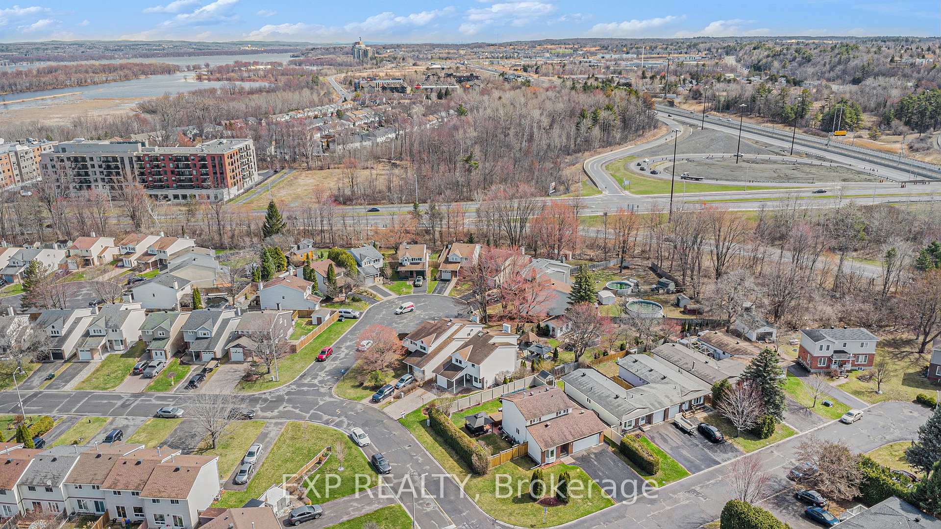 Photo 32 of 374 Mockingbird Drive, Ottawa, Chatelaine Village — HOMEH
