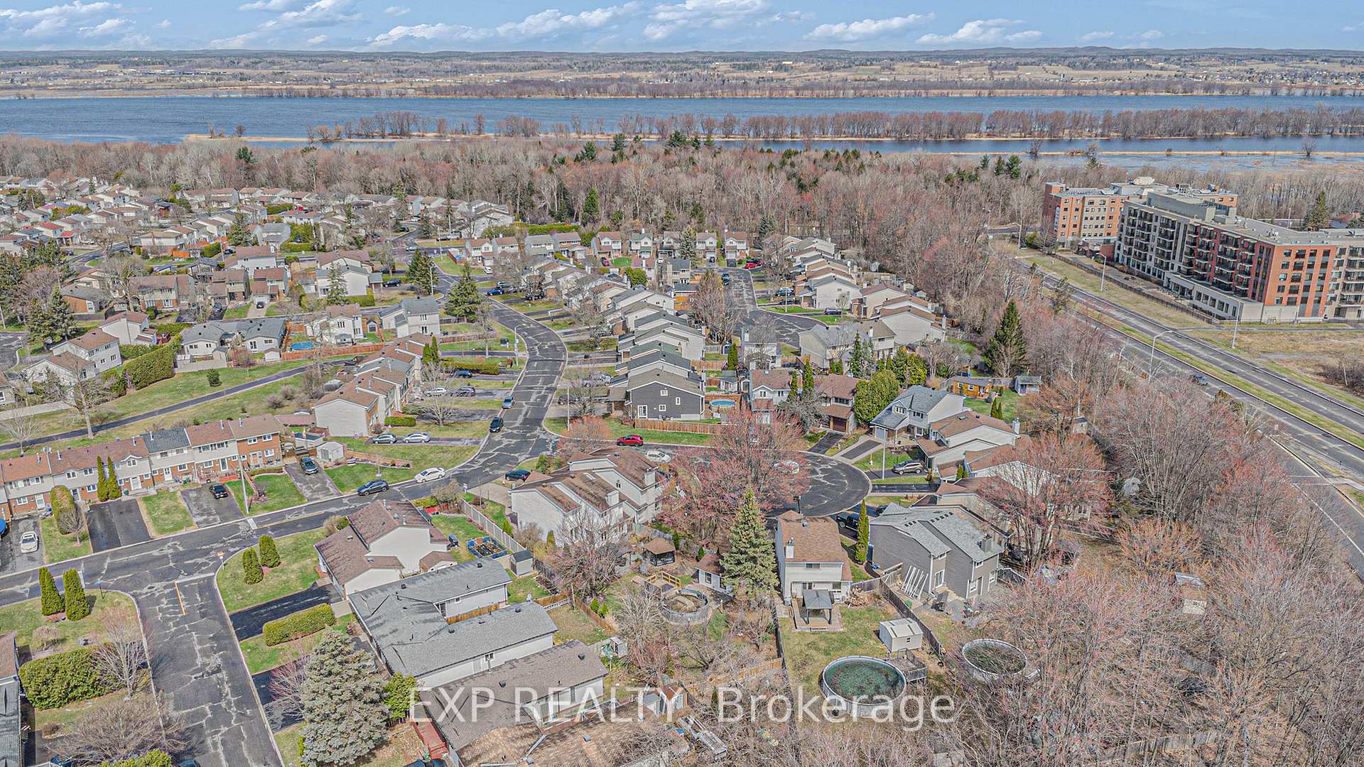 Photo 33 of 374 Mockingbird Drive, Ottawa, Chatelaine Village — HOMEH
