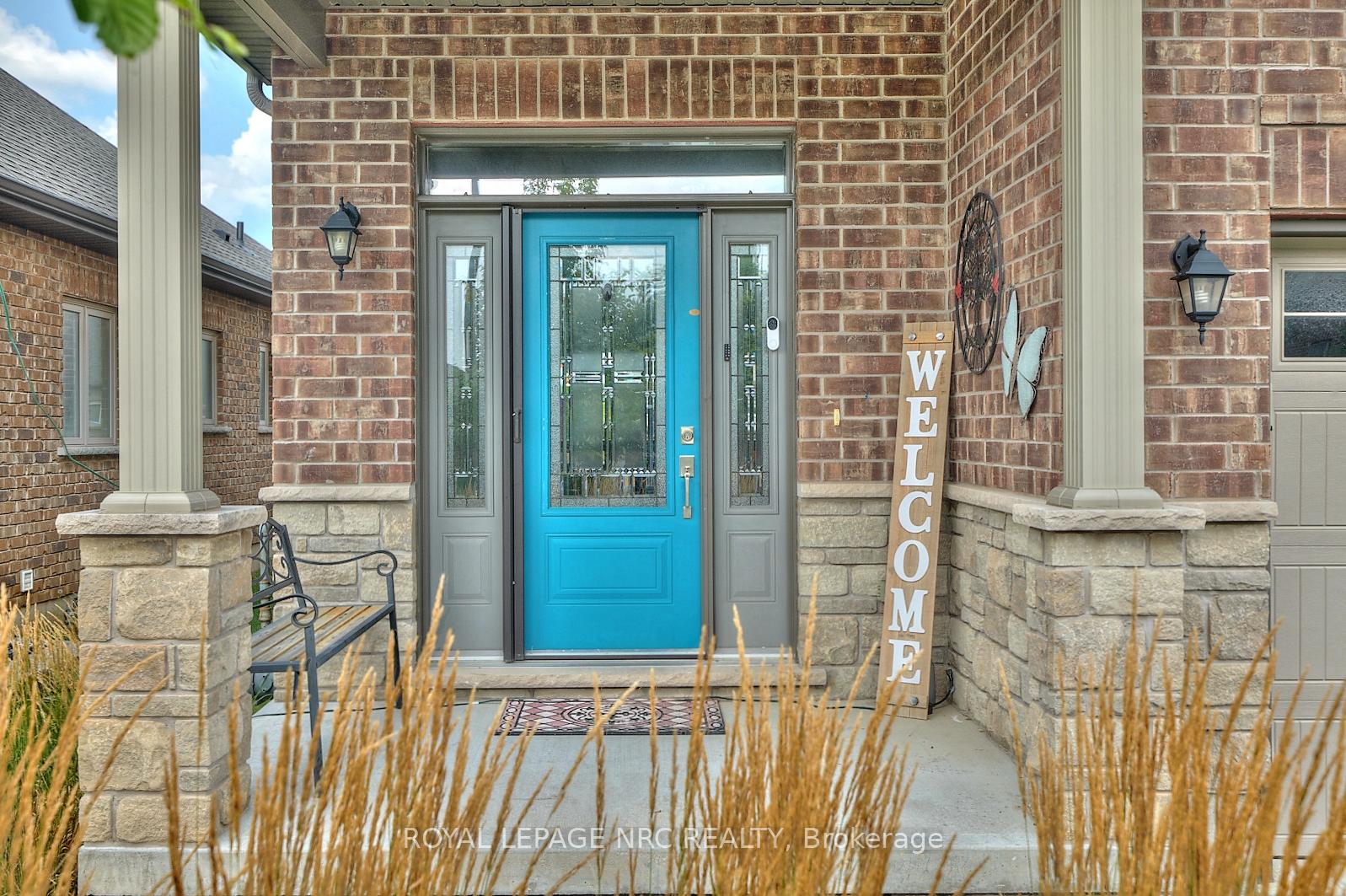 Photo 2 of 5 Abbott Place, Pelham, Fonthill — HOMEH
