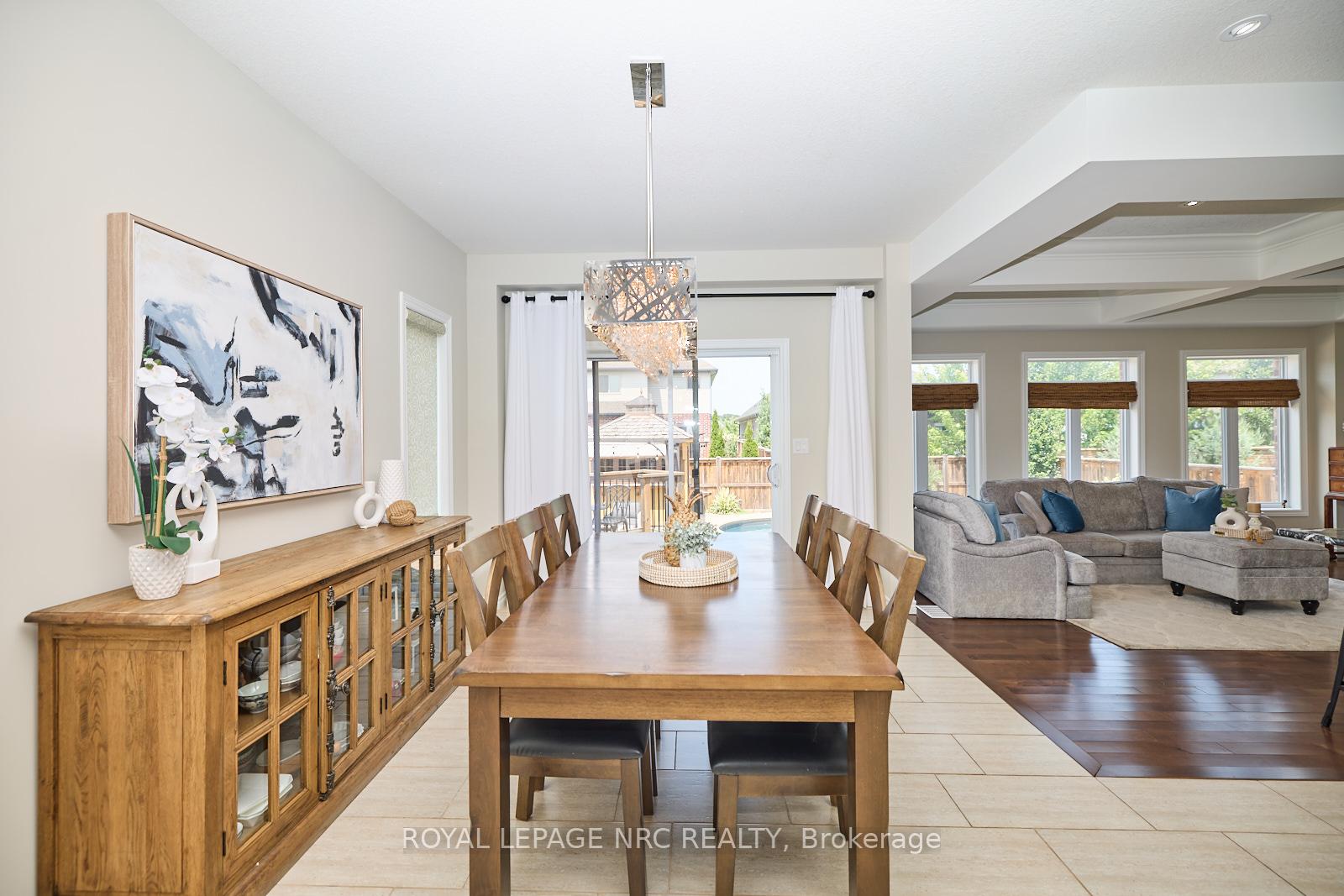 Photo 4 of 5 Abbott Place, Pelham, Fonthill — HOMEH