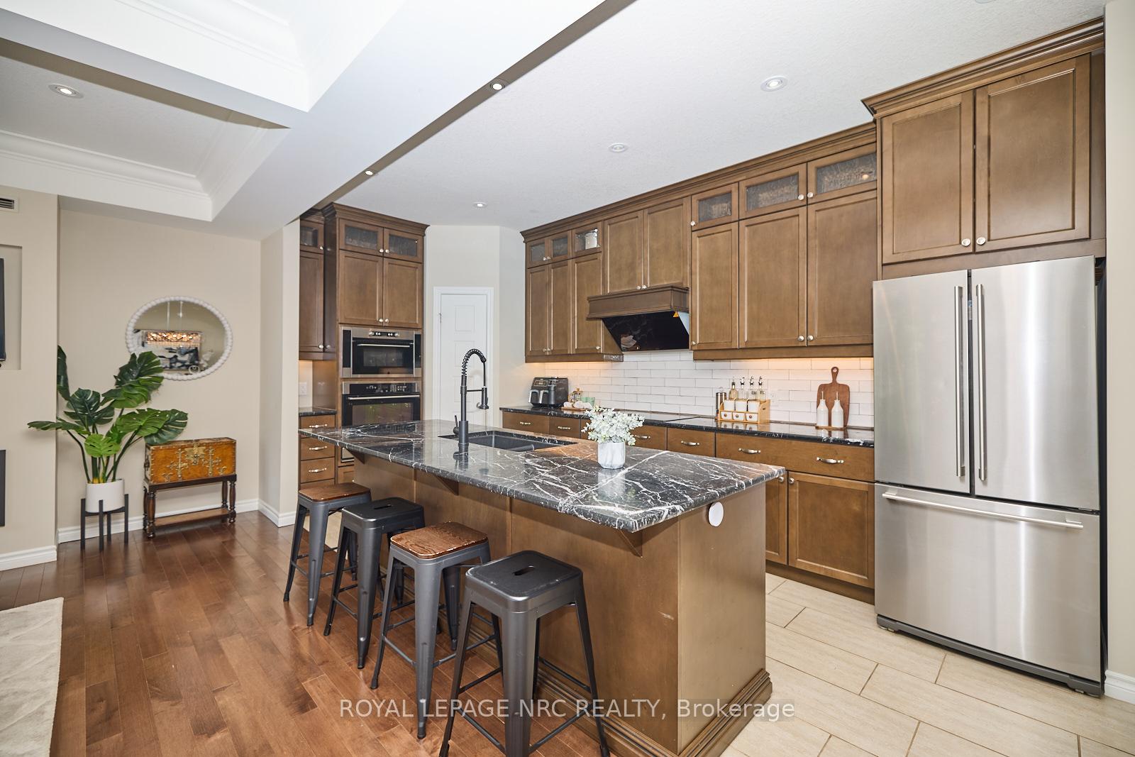 Photo 8 of 5 Abbott Place, Pelham, Fonthill — HOMEH