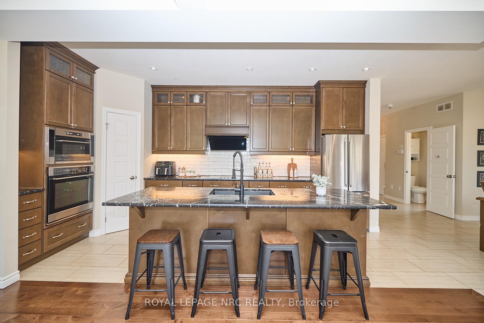 Photo 9 of 5 Abbott Place, Pelham, Fonthill — HOMEH