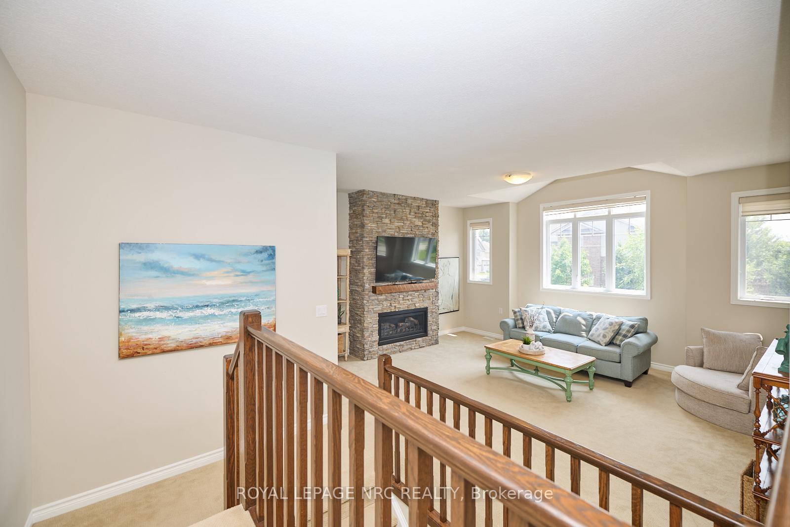 Photo 15 of 5 Abbott Place, Pelham, Fonthill — HOMEH