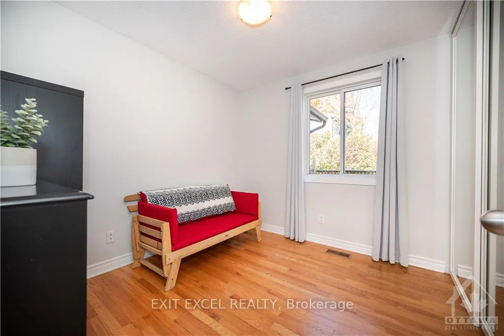 Photo 12 of 7858 Decarie Drive, Ottawa, Orleans Wood — HOMEH