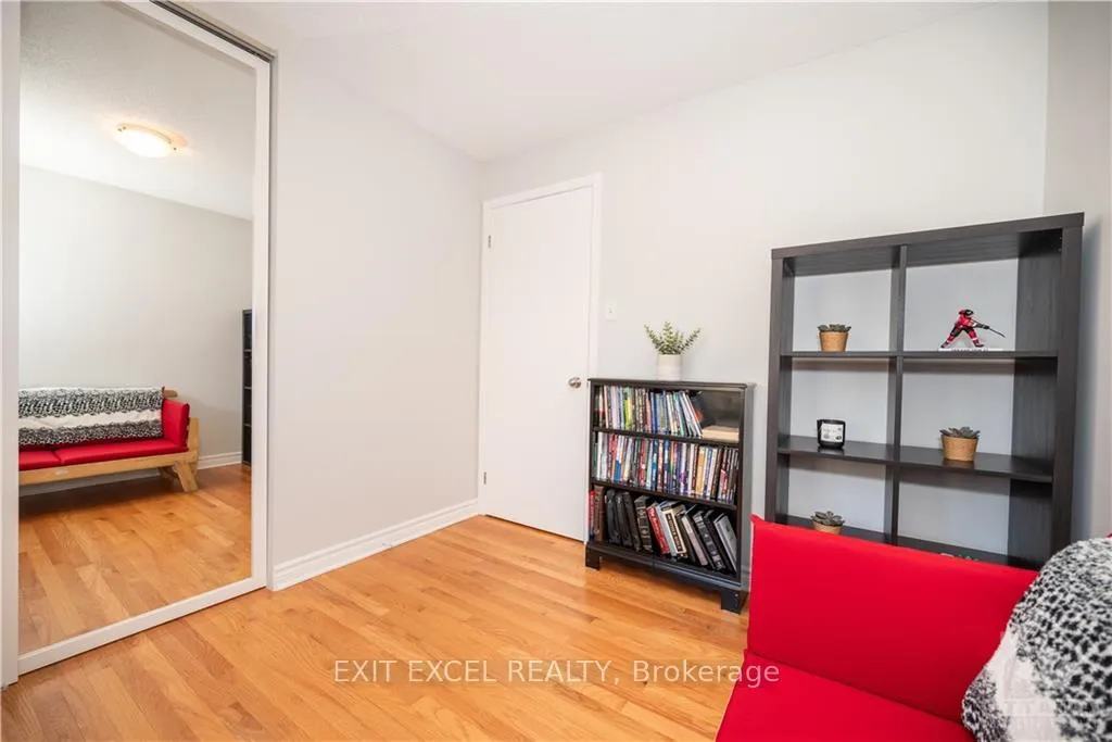 Photo 13 of 7858 Decarie Drive, Ottawa, Orleans Wood — HOMEH
