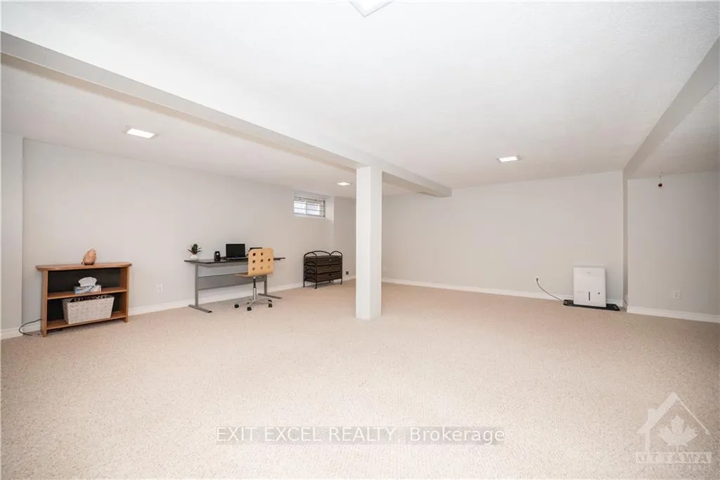 Photo 19 of 7858 Decarie Drive, Ottawa, Orleans Wood — HOMEH