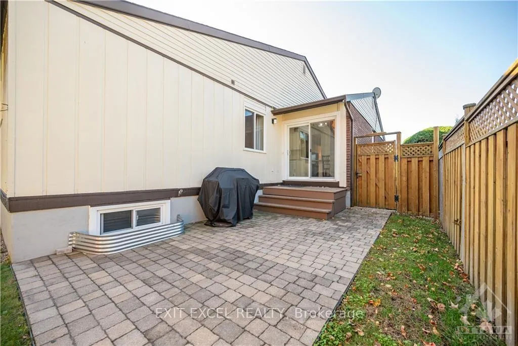 Photo 23 of 7858 Decarie Drive, Ottawa, Orleans Wood — HOMEH