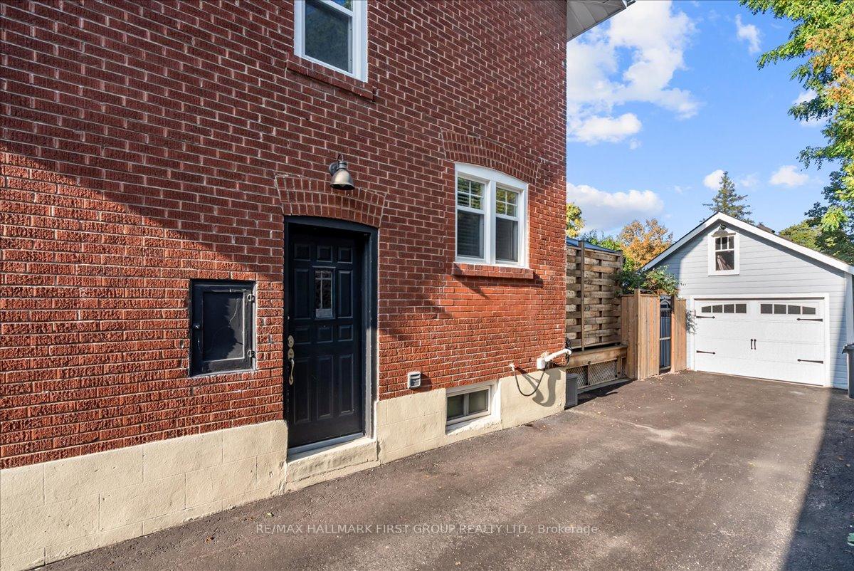 Photo 2 of 465 Masson Street, Oshawa, O'Neill — HOMEH