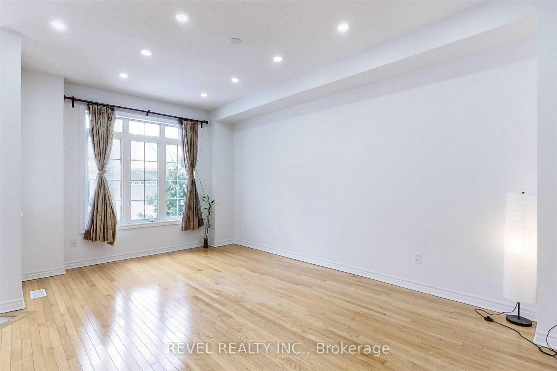 Photo 7 of 2448 Earl Grey Avenue, Pickering, Duffin Heights — HOMEH