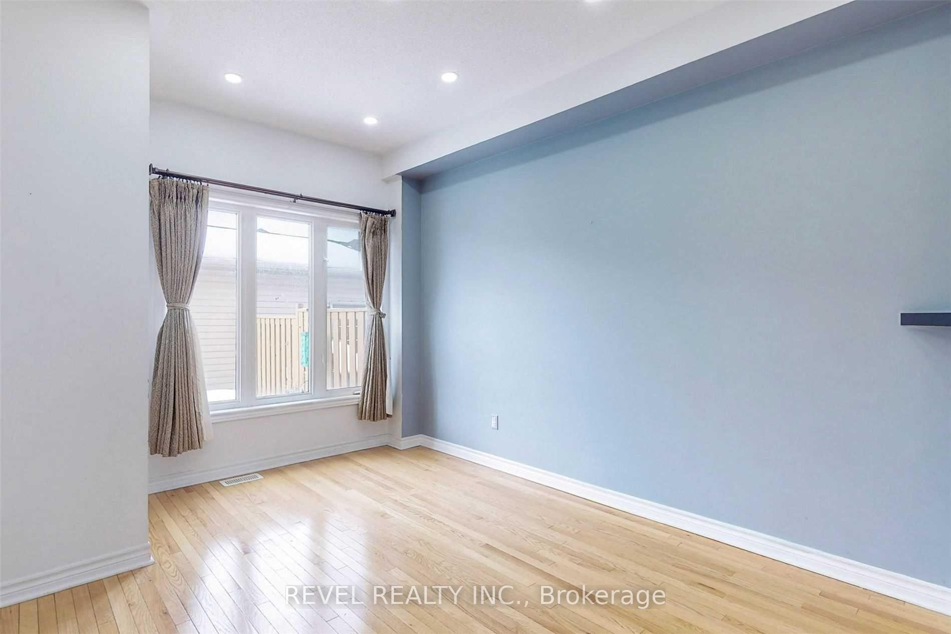 Photo 11 of 2448 Earl Grey Avenue, Pickering, Duffin Heights — HOMEH