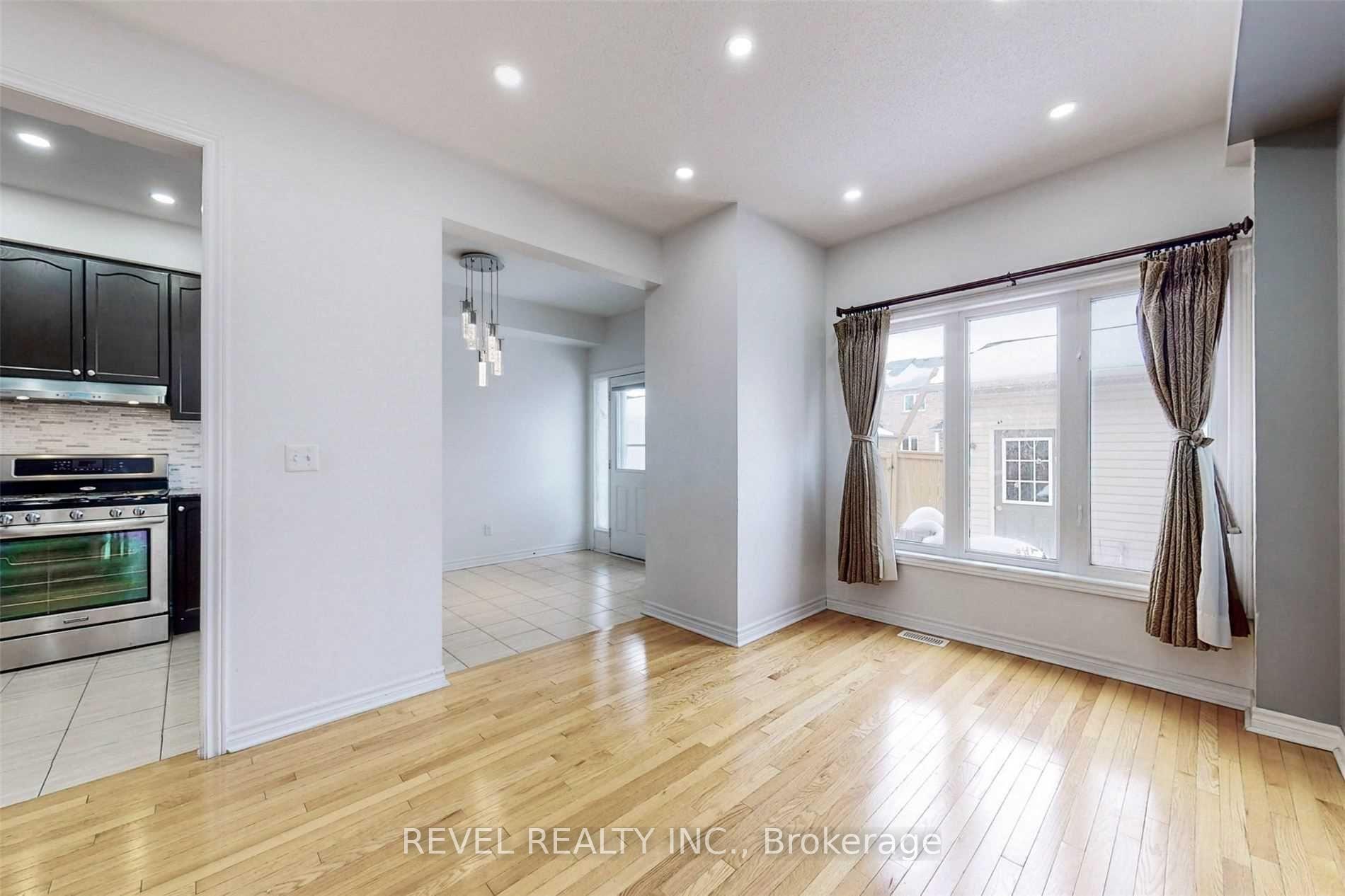Photo 13 of 2448 Earl Grey Avenue, Pickering, Duffin Heights — HOMEH