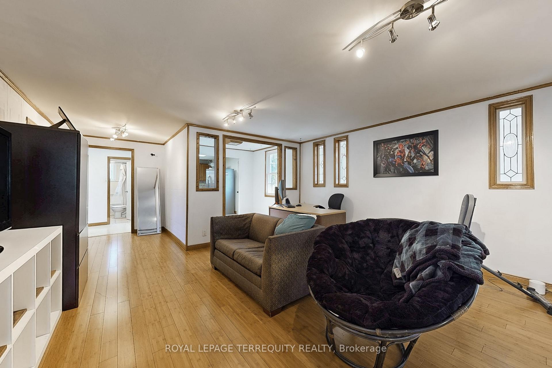 Photo 4 of 631 Annland Street, Pickering, Bay Ridges — HOMEH