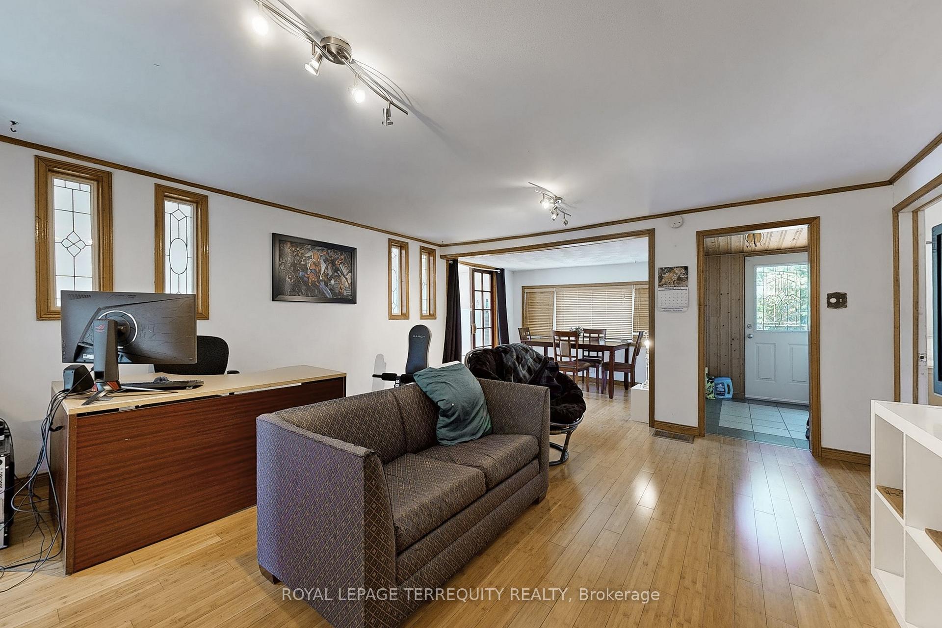 Photo 5 of 631 Annland Street, Pickering, Bay Ridges — HOMEH