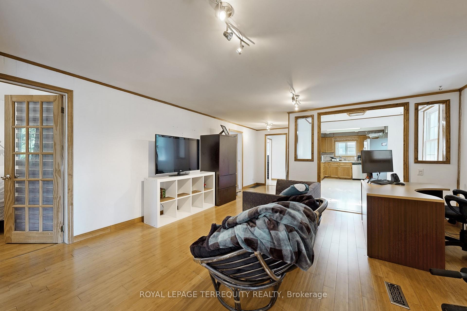 Photo 6 of 631 Annland Street, Pickering, Bay Ridges — HOMEH