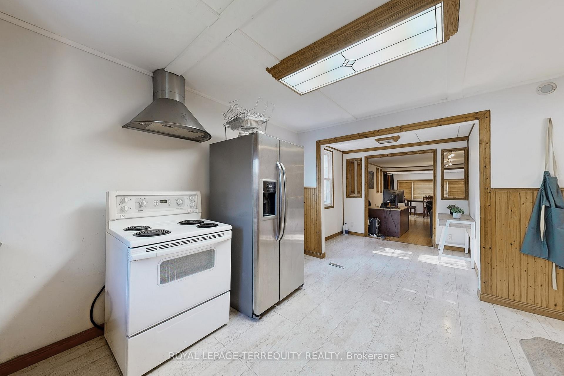 Photo 10 of 631 Annland Street, Pickering, Bay Ridges — HOMEH