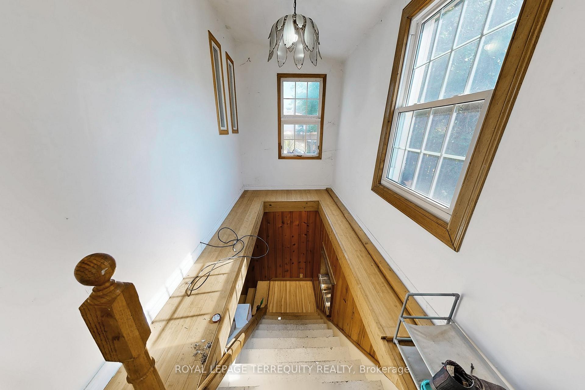 Photo 19 of 631 Annland Street, Pickering, Bay Ridges — HOMEH