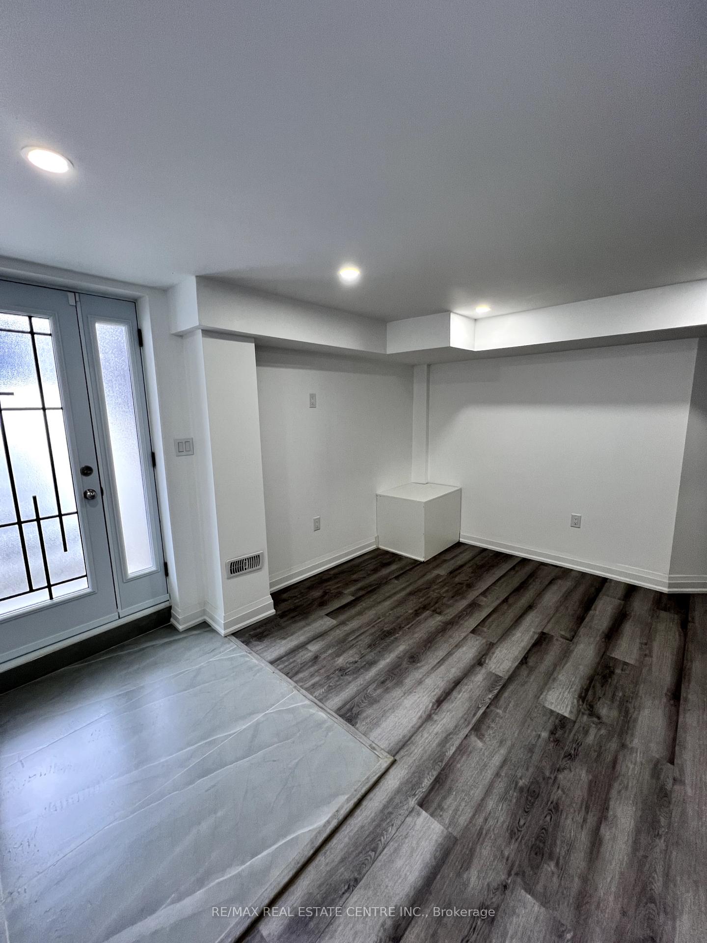 Photo 3 of Unit Basement, 660 Peacock Lane, Milton, Beaty — HOMEH