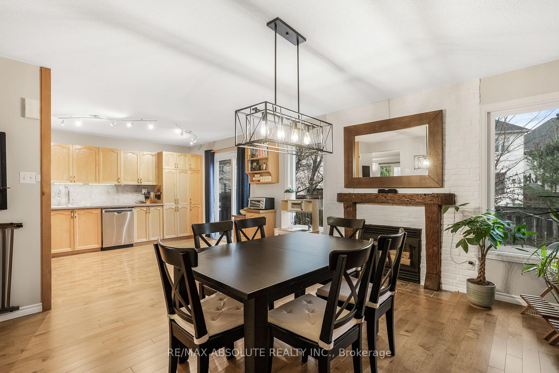 Photo 9 of 6042 Longleaf Drive, Ottawa, Chapel Hill South - Orleans Village — HOMEH