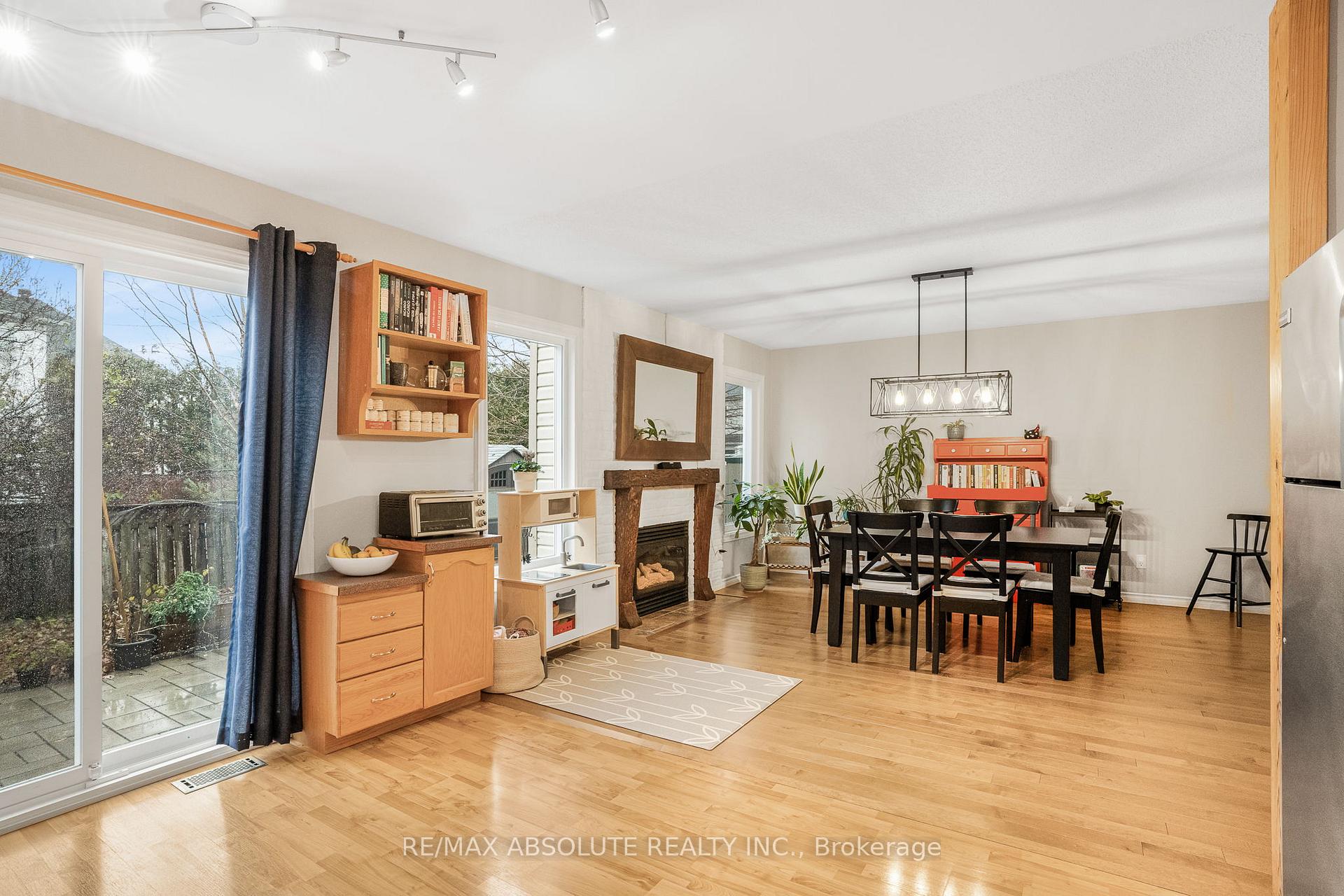 Photo 13 of 6042 Longleaf Drive, Ottawa, Chapel Hill South - Orleans Village — HOMEH