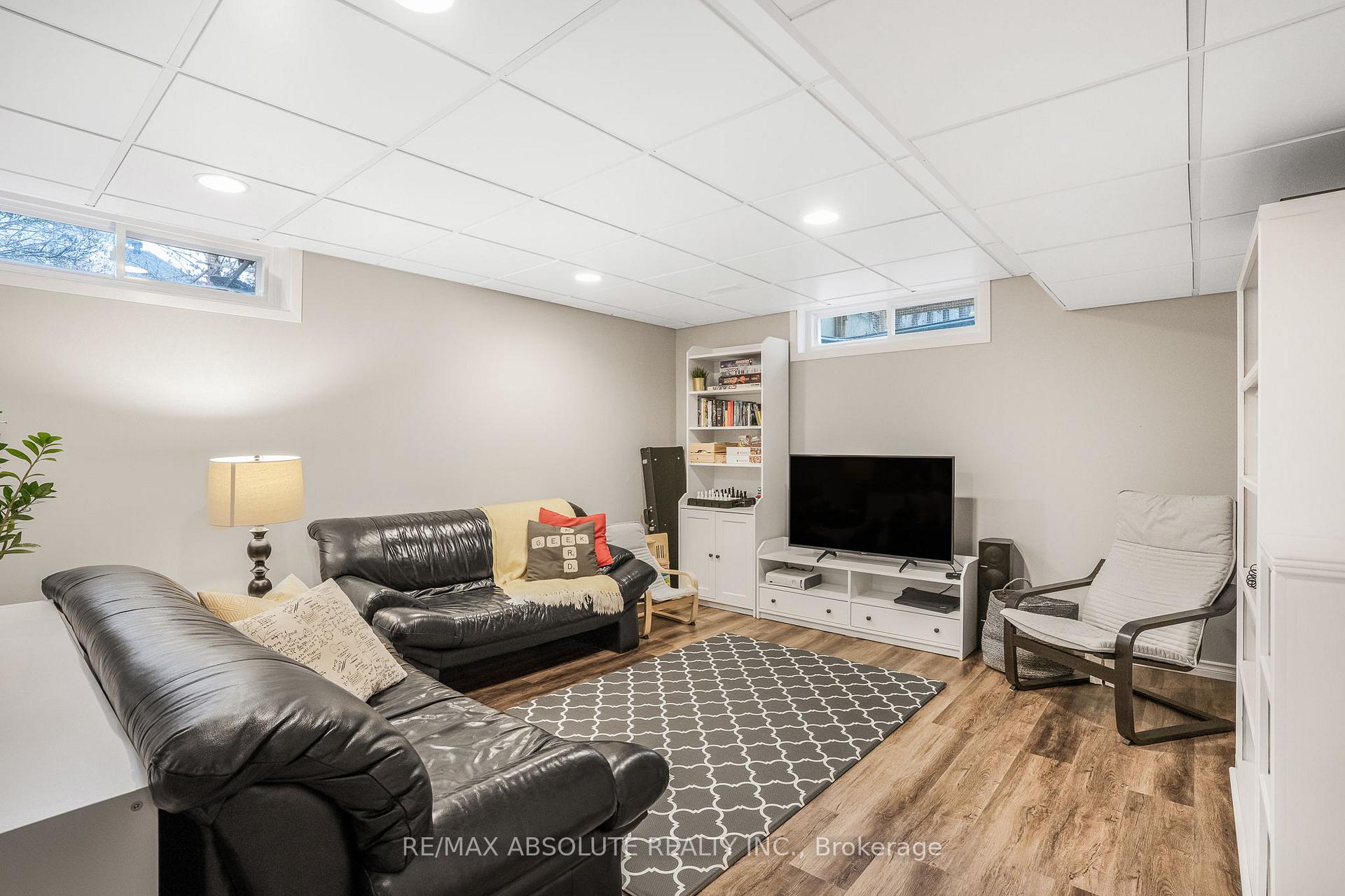 Photo 21 of 6042 Longleaf Drive, Ottawa, Chapel Hill South - Orleans Village — HOMEH