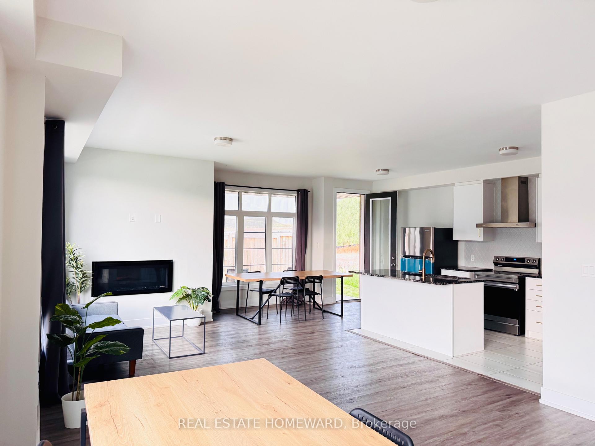 Photo 4 of 960 Lockie Drive, Oshawa, Kedron — HOMEH