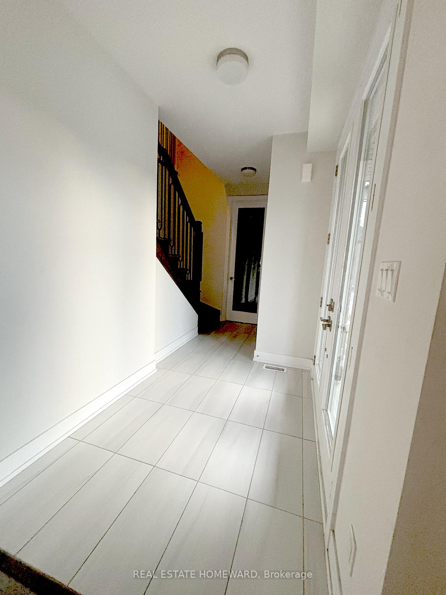 Photo 13 of 960 Lockie Drive, Oshawa, Kedron — HOMEH