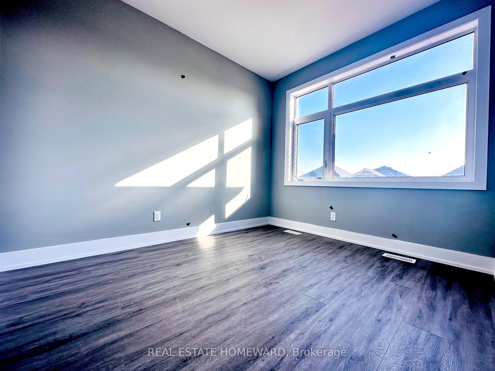 Photo 15 of 960 Lockie Drive, Oshawa, Kedron — HOMEH