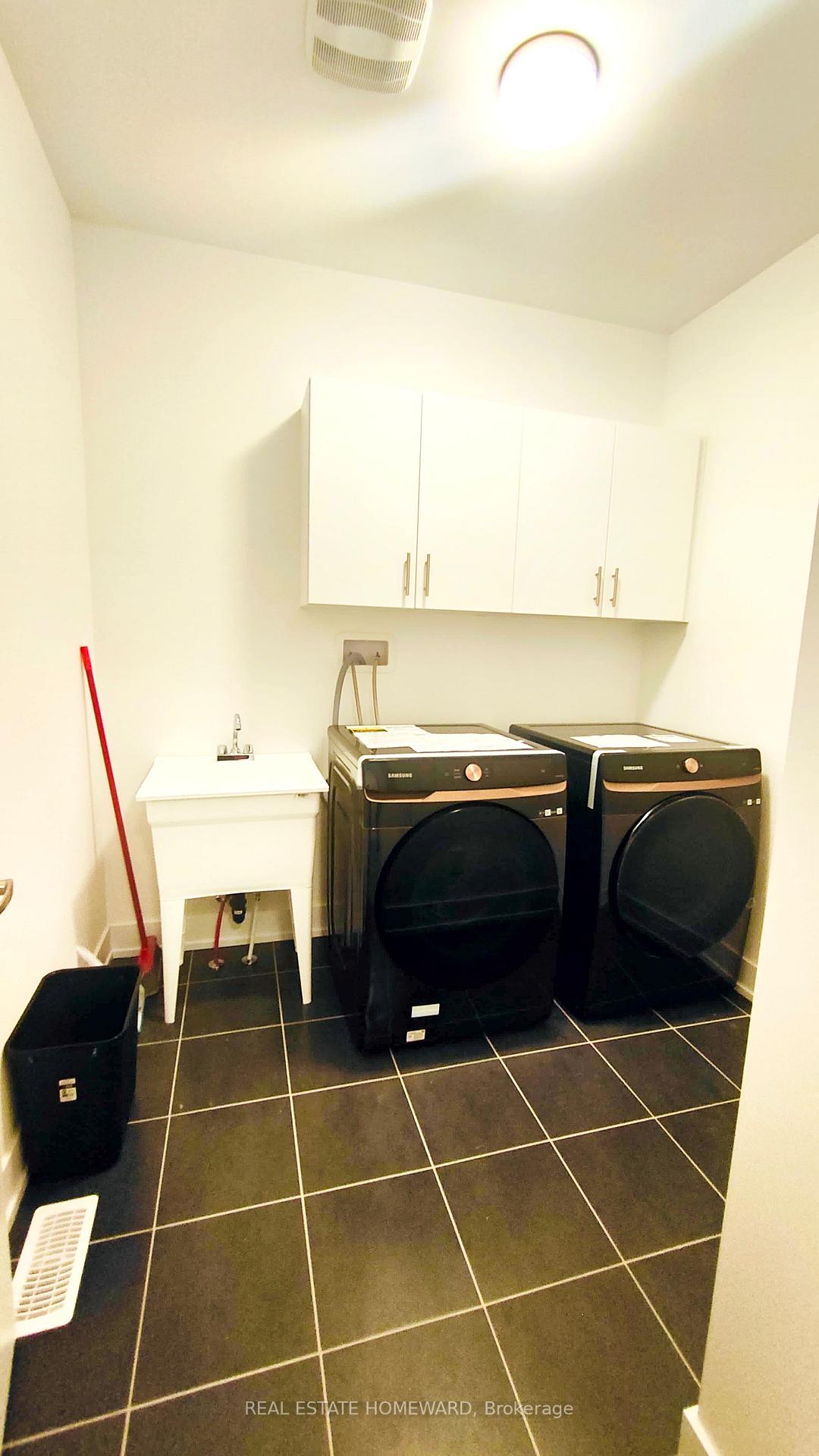 Photo 33 of 960 Lockie Drive, Oshawa, Kedron — HOMEH