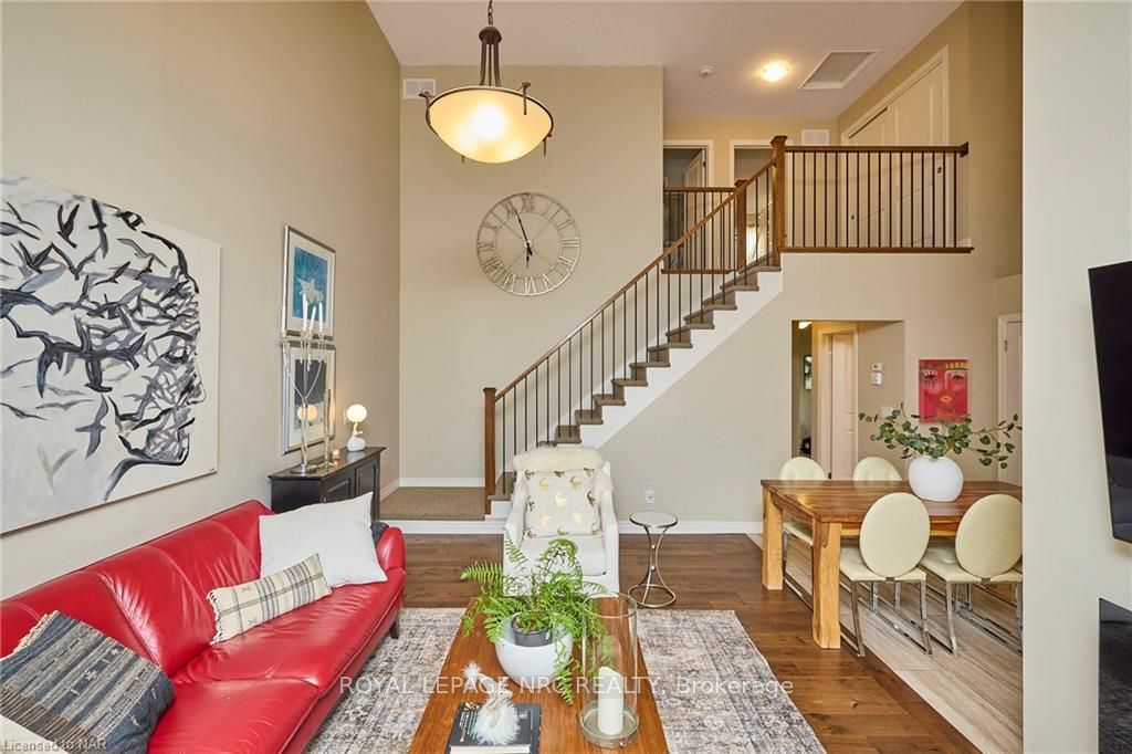 Photo 5 of 106 Summersides Boulevard, Pelham, Fonthill — HOMEH