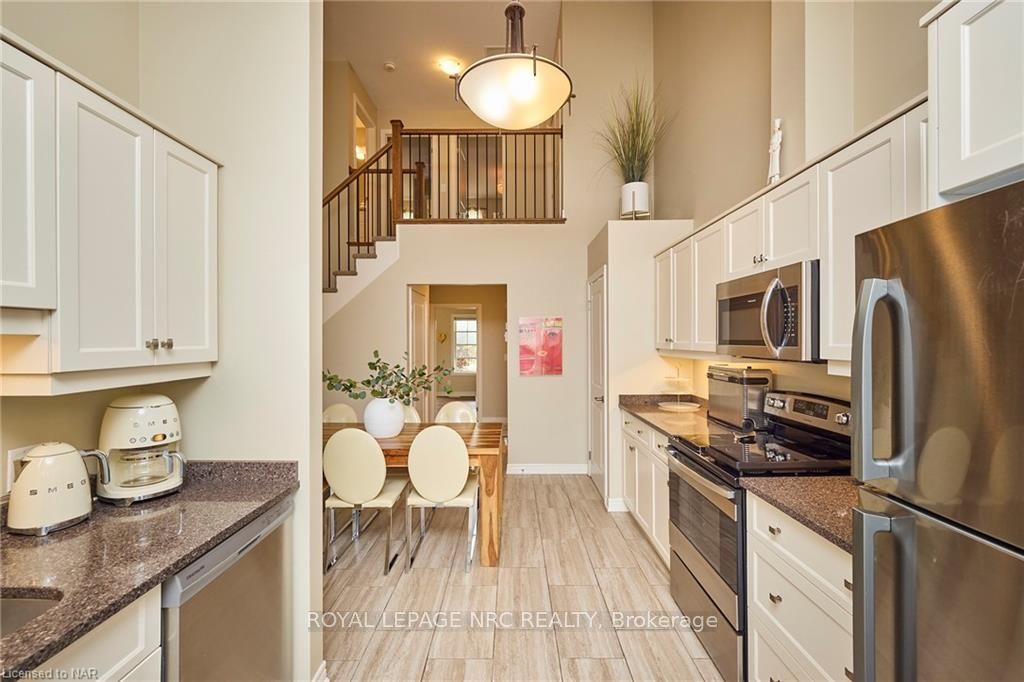 Photo 7 of 106 Summersides Boulevard, Pelham, Fonthill — HOMEH