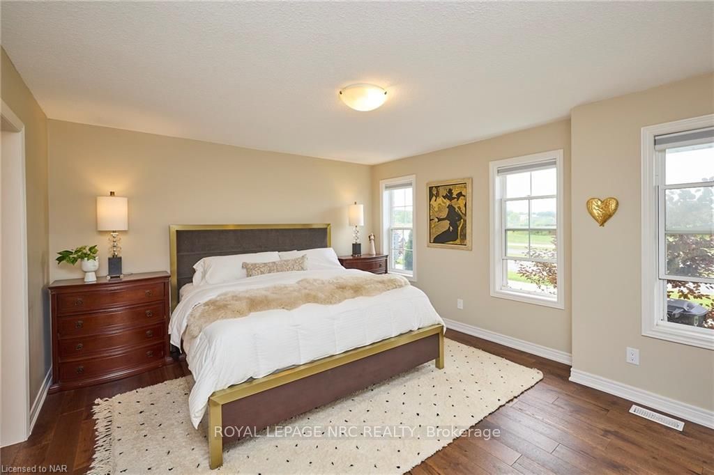 Photo 10 of 106 Summersides Boulevard, Pelham, Fonthill — HOMEH