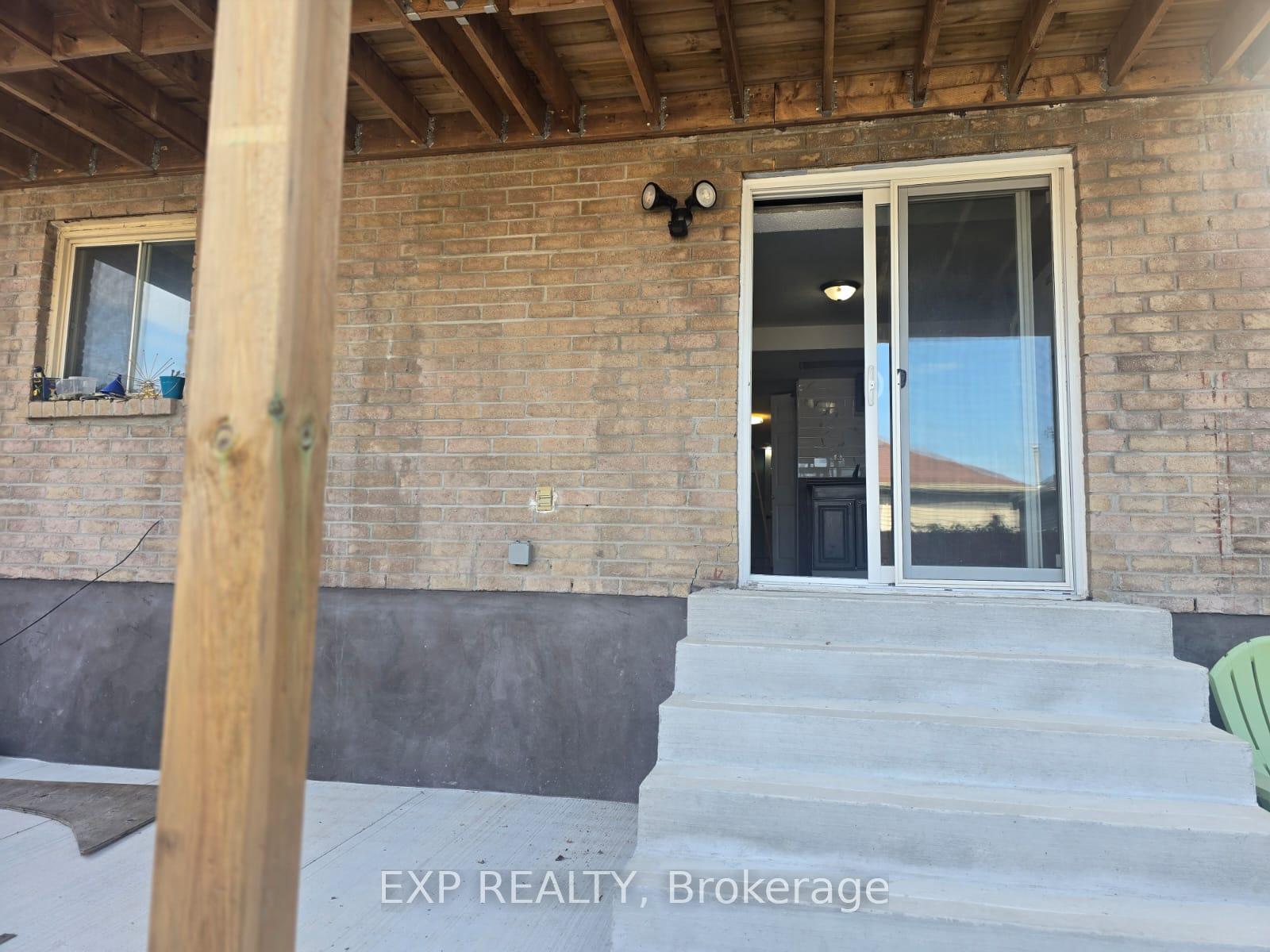 Photo 5 of 2113 Theoden Court, Pickering, Brock Ridge — HOMEH