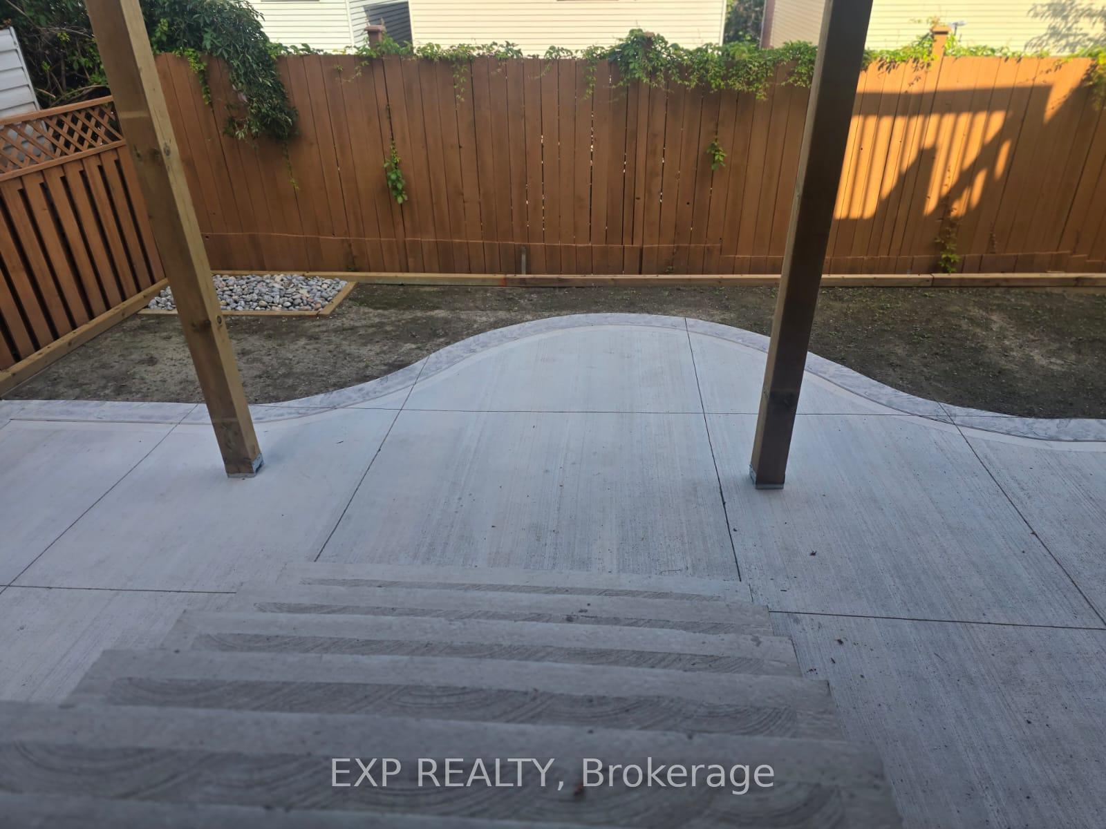 Photo 6 of 2113 Theoden Court, Pickering, Brock Ridge — HOMEH
