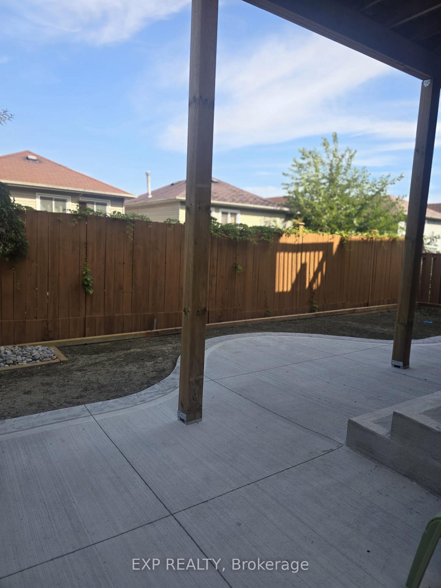Photo 7 of 2113 Theoden Court, Pickering, Brock Ridge — HOMEH
