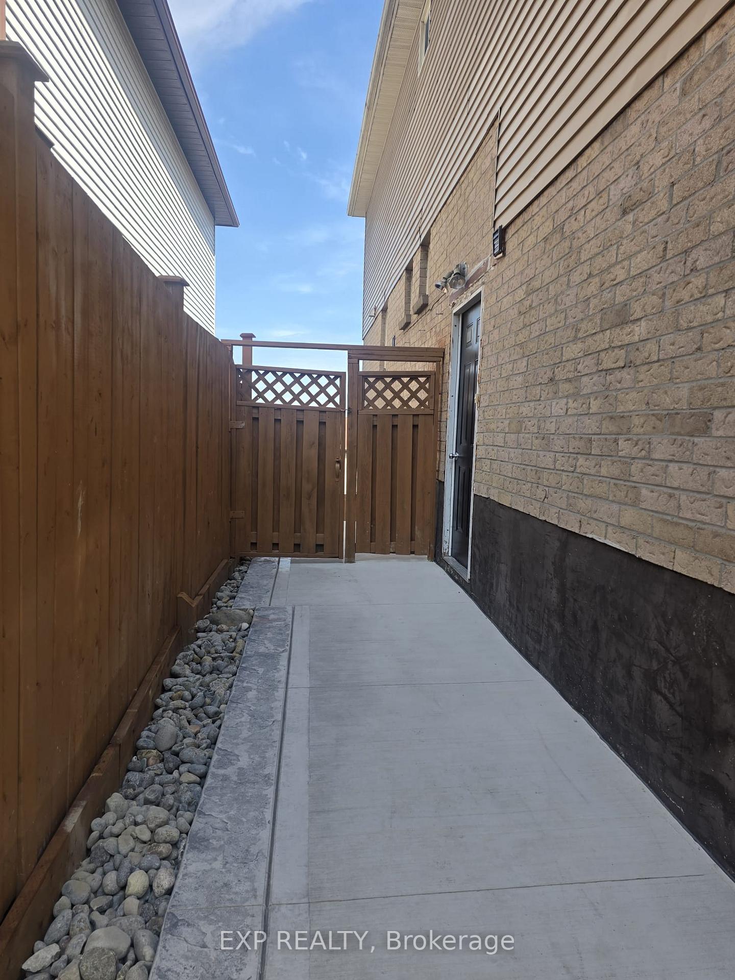 Photo 19 of 2113 Theoden Court, Pickering, Brock Ridge — HOMEH