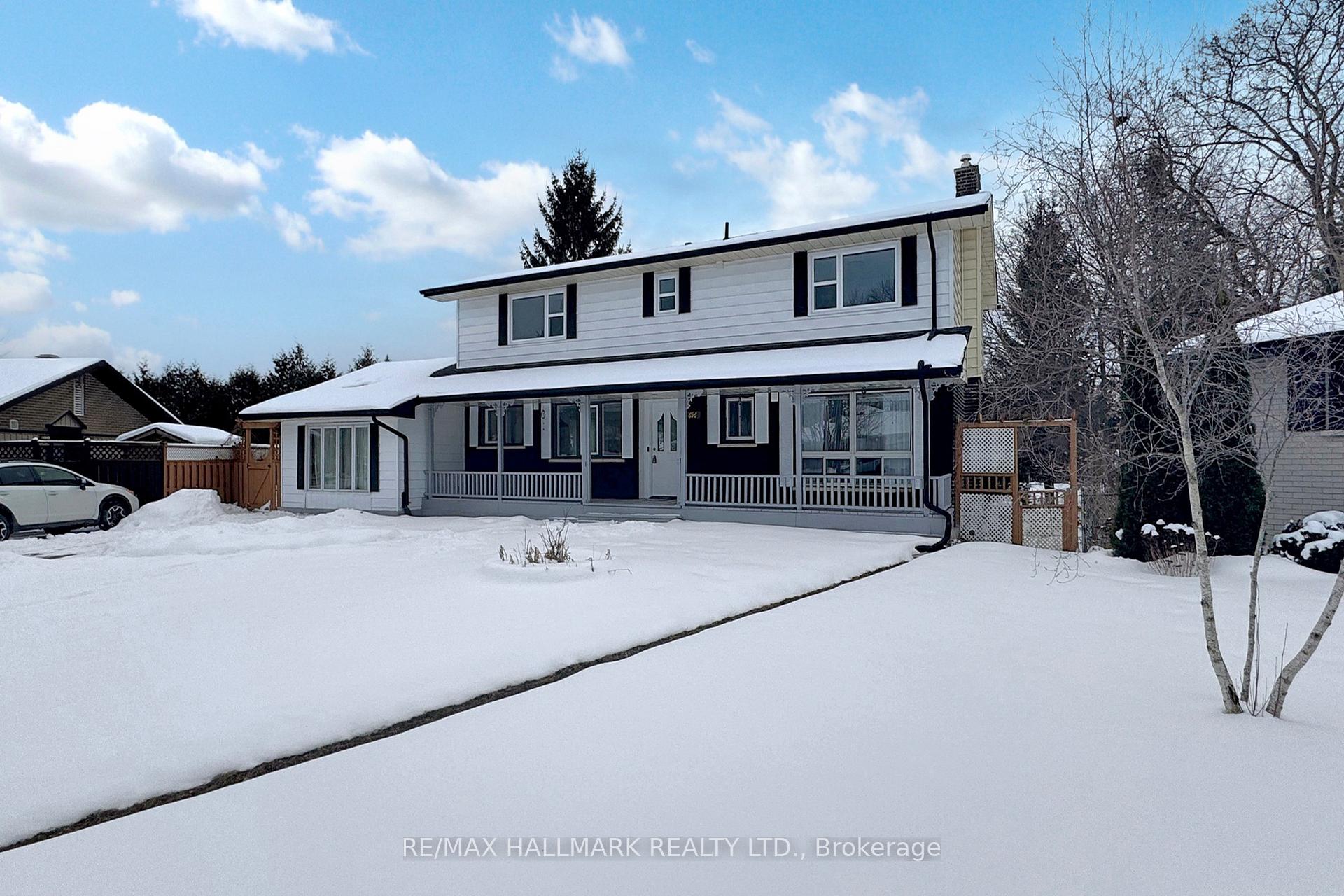 Photo 2 of 696 Jasmine Crescent, Oshawa, Centennial — HOMEH