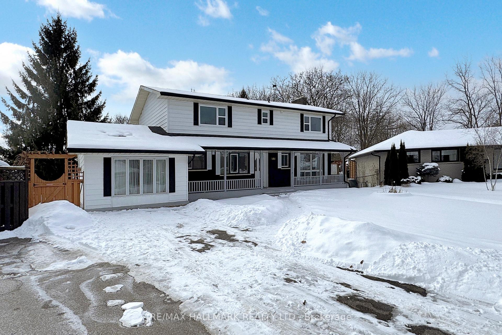 Photo 3 of 696 Jasmine Crescent, Oshawa, Centennial — HOMEH