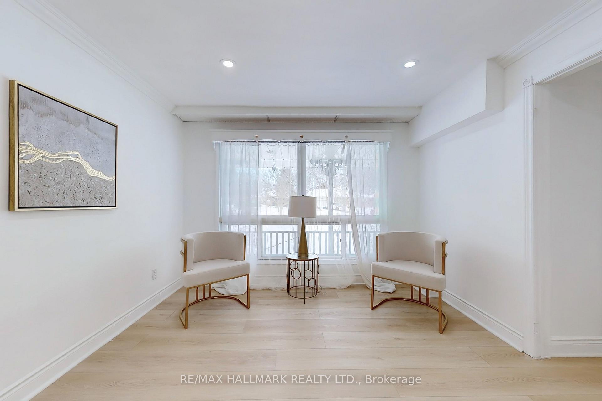 Photo 14 of 696 Jasmine Crescent, Oshawa, Centennial — HOMEH
