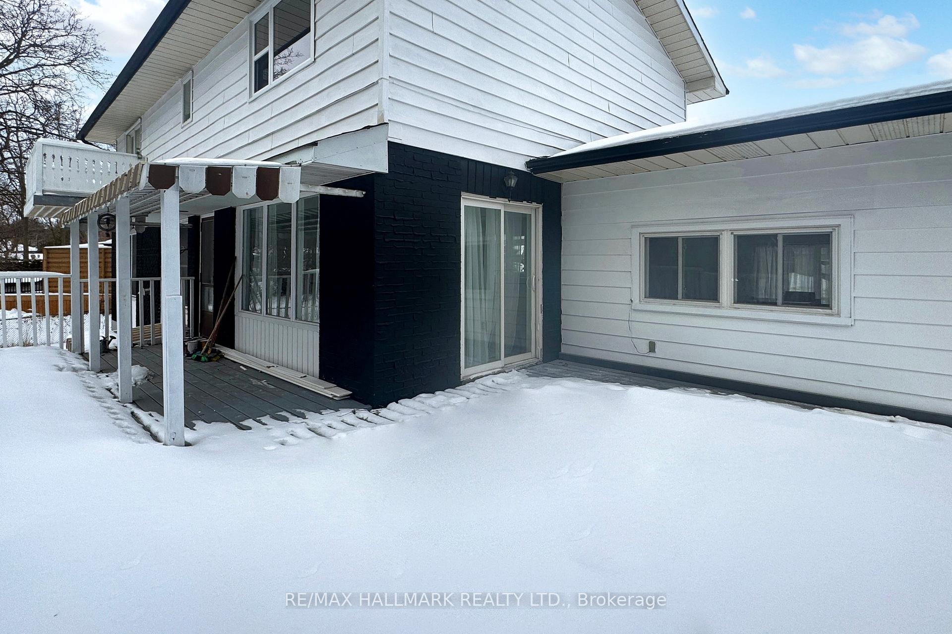Photo 39 of 696 Jasmine Crescent, Oshawa, Centennial — HOMEH