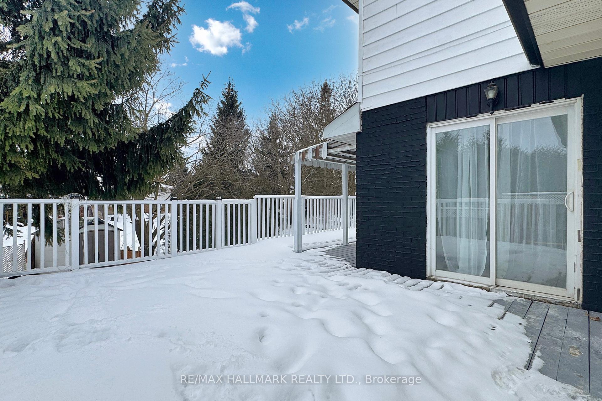 Photo 40 of 696 Jasmine Crescent, Oshawa, Centennial — HOMEH