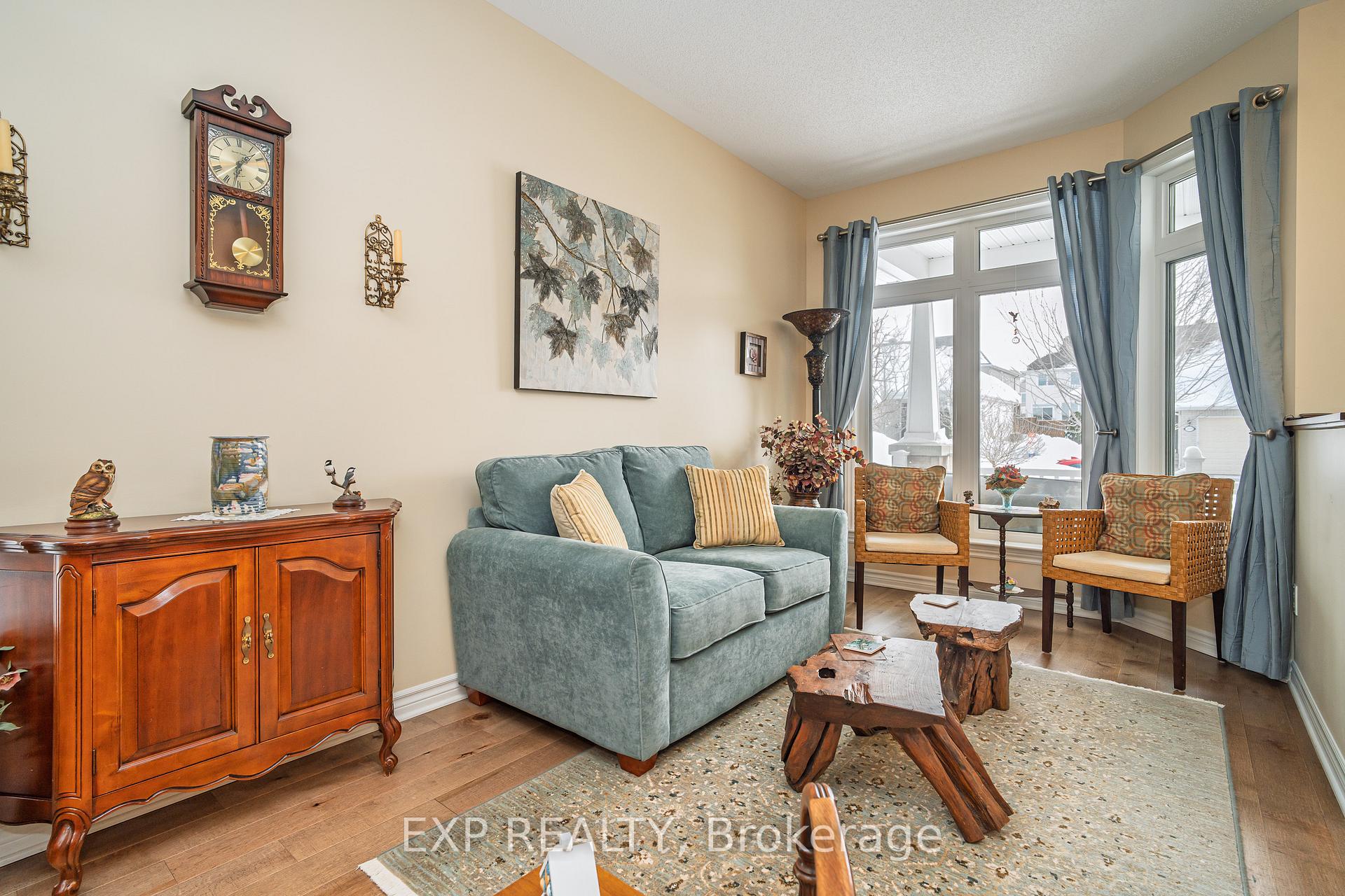 Photo 4 of 208 Voie De Brouage Way, Ottawa, Camelot — HOMEH