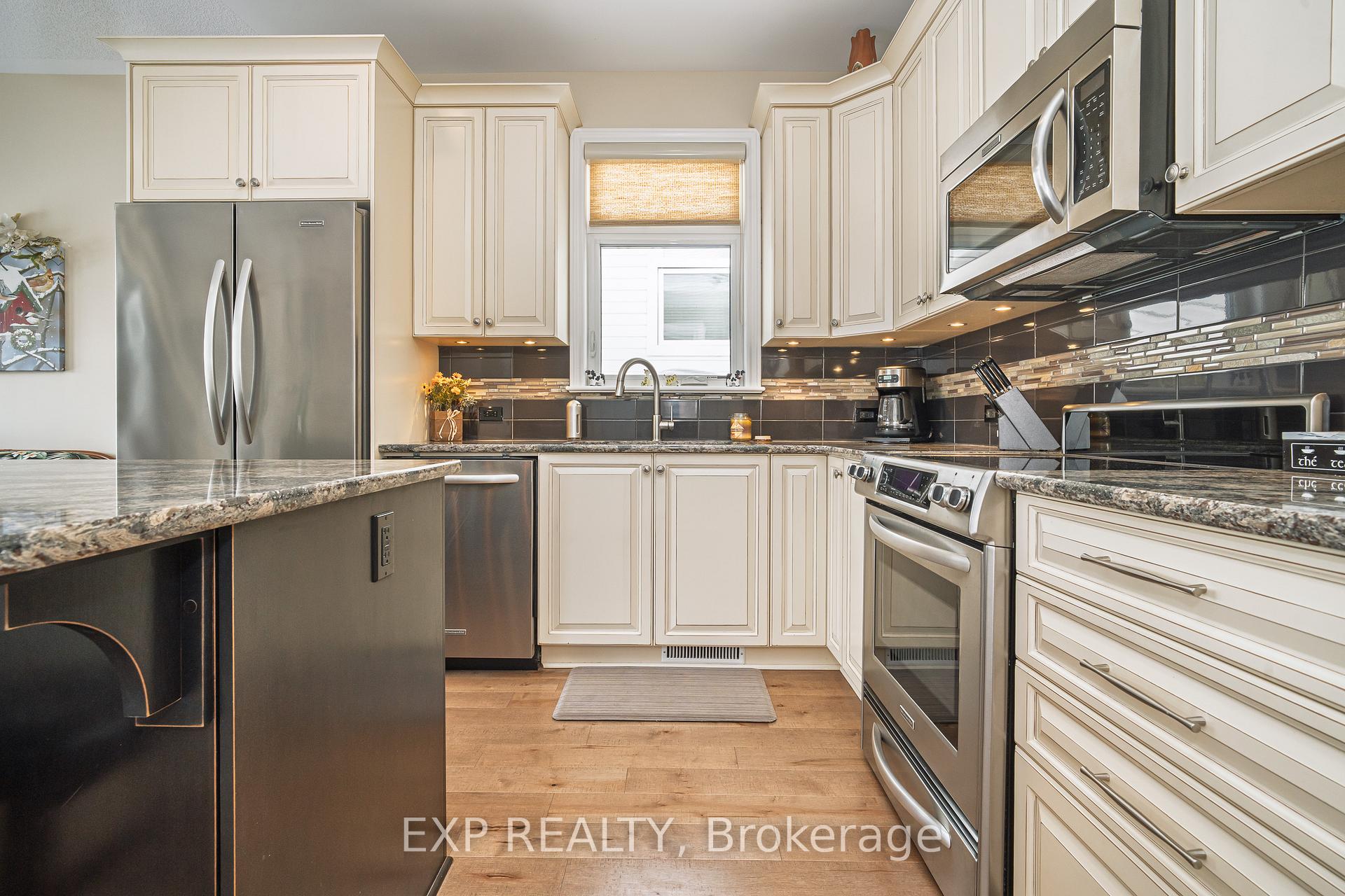 Photo 7 of 208 Voie De Brouage Way, Ottawa, Camelot — HOMEH