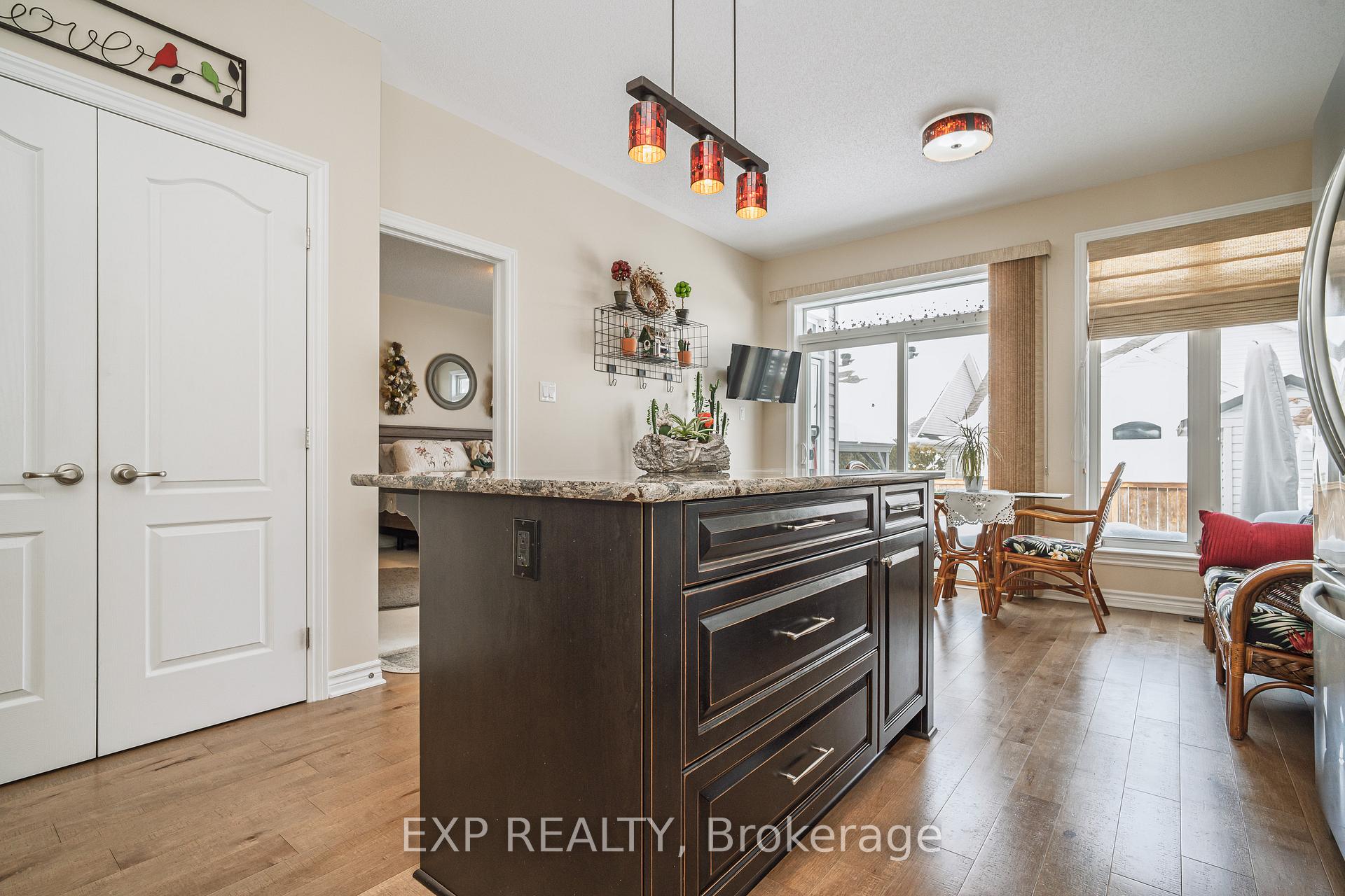 Photo 9 of 208 Voie De Brouage Way, Ottawa, Camelot — HOMEH