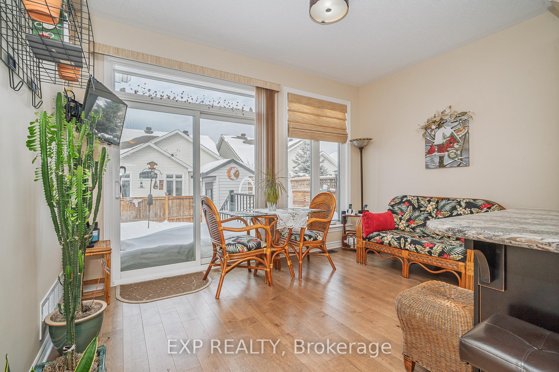 Photo 10 of 208 Voie De Brouage Way, Ottawa, Camelot — HOMEH