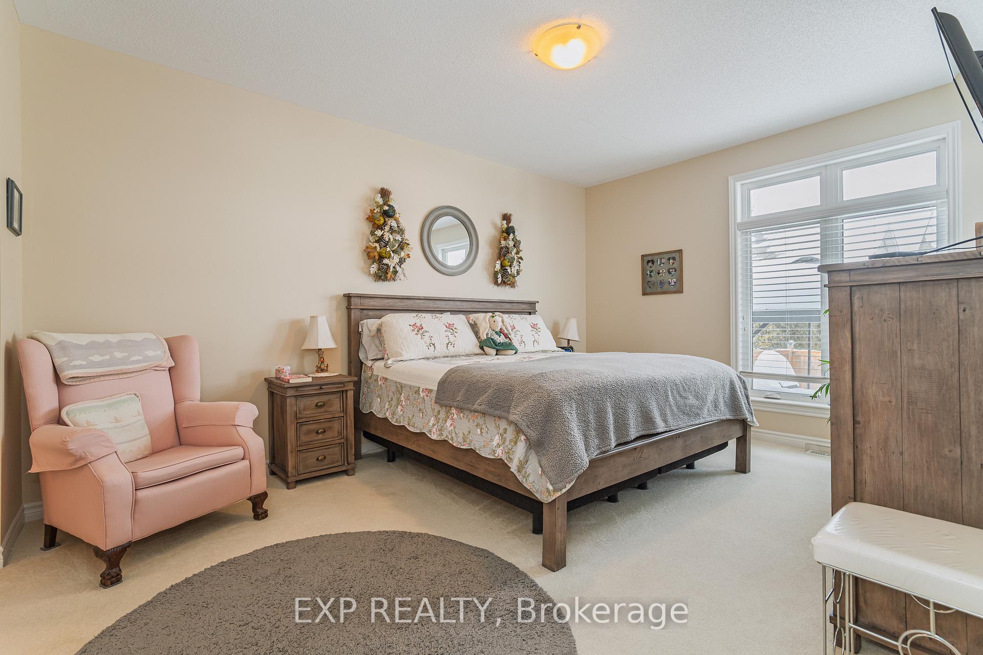 Photo 12 of 208 Voie De Brouage Way, Ottawa, Camelot — HOMEH