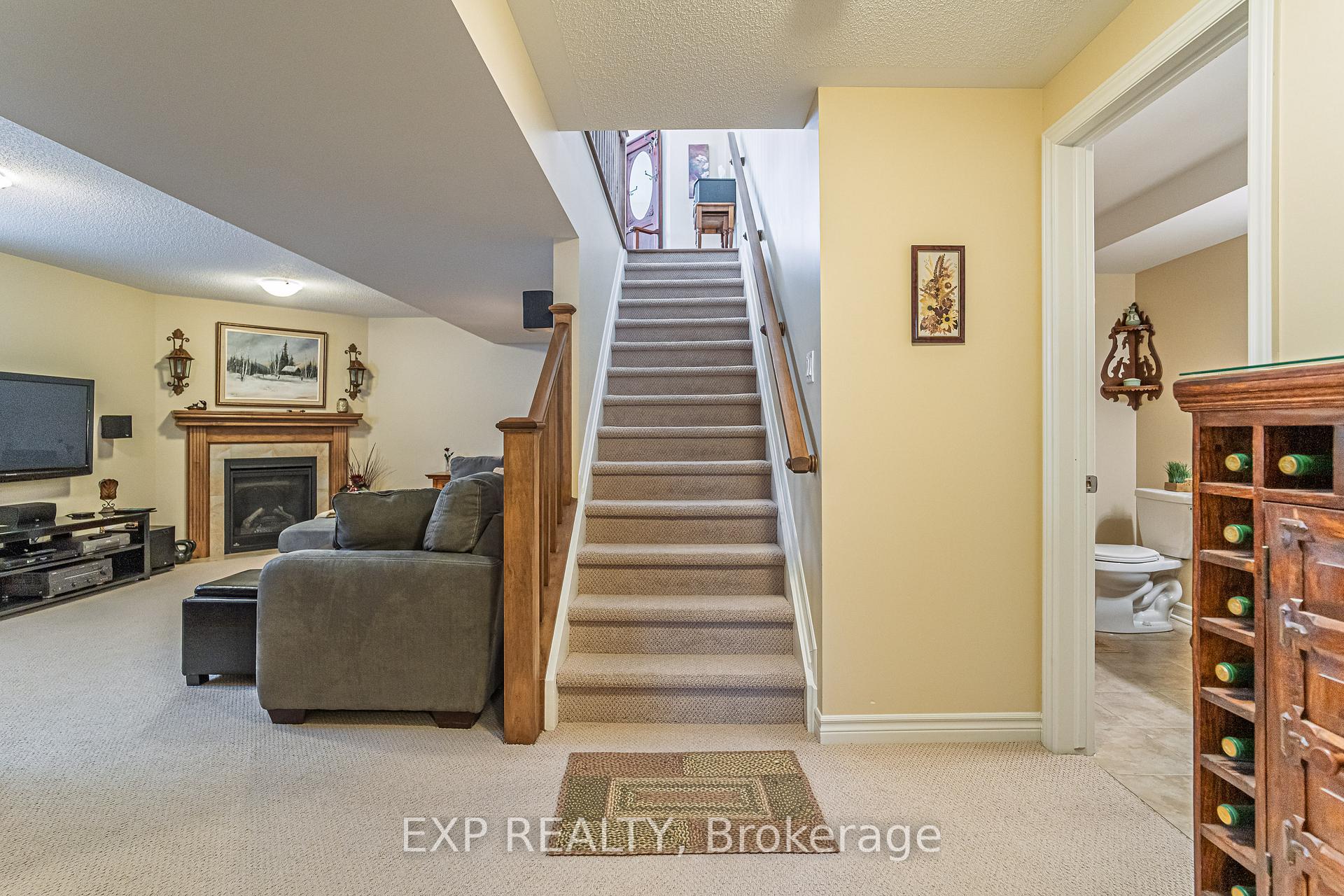 Photo 20 of 208 Voie De Brouage Way, Ottawa, Camelot — HOMEH